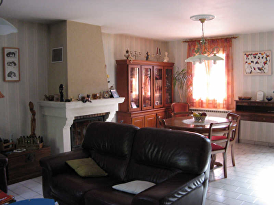 MAISON LA CHAPELLE LA REINE - 8 pieces - 120 m2