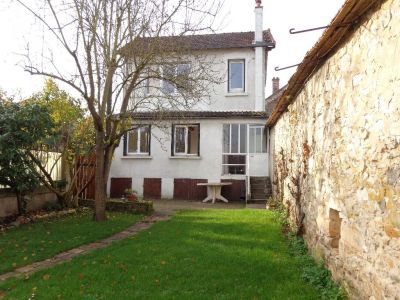 Thomery - Maison ancienne d'env.75 m2 sur jardin