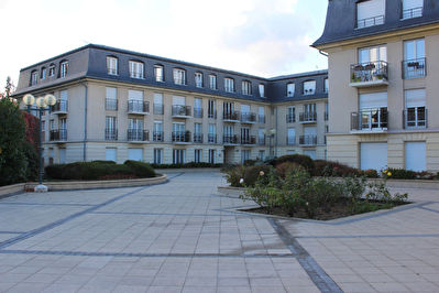 Bel appartement de 3 pieces dans une residence de standing a Fontainebleau
