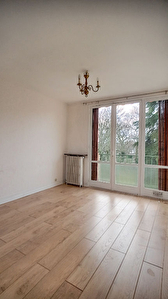 Appartement Avon 5 pieces 73.67 m2 proche gare Avon-Fontainebleau