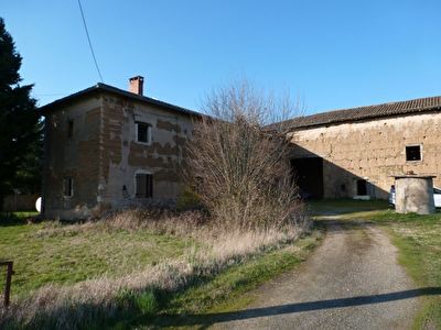 ANCIEN CORPS DE FERME A RENOVER - 69220 DRACE