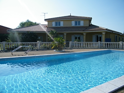 Villa de Standing - Proche 69400 VILLEFRANCHE S/SAONE