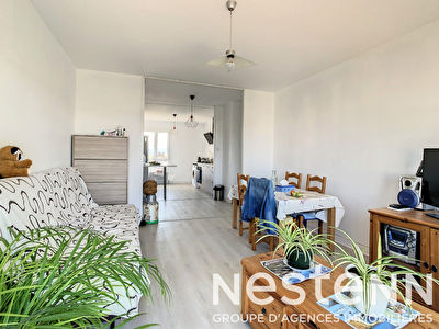Appartement dernier etage avec ascenseur, 2 Chambres + Balcon + Cave + Garage