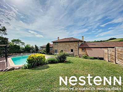 Magnifique Maison en Pierre Renovee, 6 Chambres, Garage, Piscine - 71570 PRUZILLY