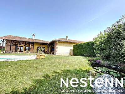 Ferme Bressane de grande superficie, 5 Chambres, Piscine, Spacieux Terrain, Au calme