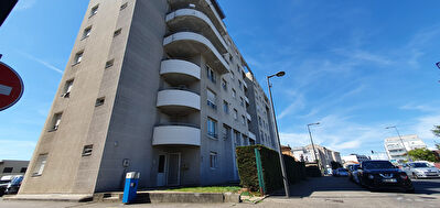 Local Commercial ou Professionnel en RDC - 69500 BRON