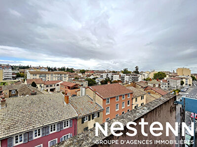 Studio 36 m2 avec Balcon, Cave et Parking Privatif - 71000 MACON