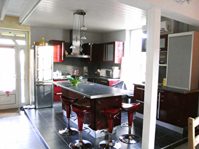 MAISON LALINDE - 4 pieces - 150 m2