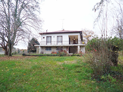 MAISON SUR SOUS SOL MAURENS - 5 pieces - 140 m2