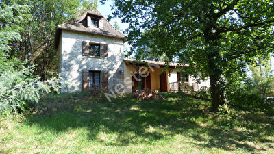 Superbe maison en pierre au nord de Bergerac.