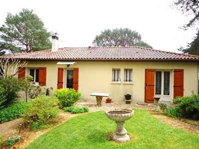 MAISON SUR LES HAUTEURS DE VERGT
