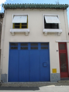 Maison en centre ville avec joli jardin