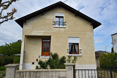 Proche des commerces de la rive gauche, agreable maison proche des commerces de Bergerac !