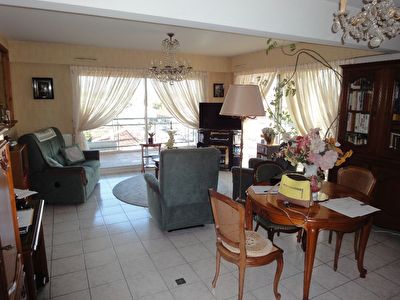 Appartement proche du centre-ville avec vue imprenable et ascenseur sur Bergerac !