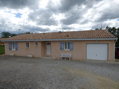 Saint Germain Et Mons - 4 pieces - 93 m2