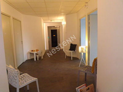 Bureaux Bergerac 1 piece 15.80 m2
