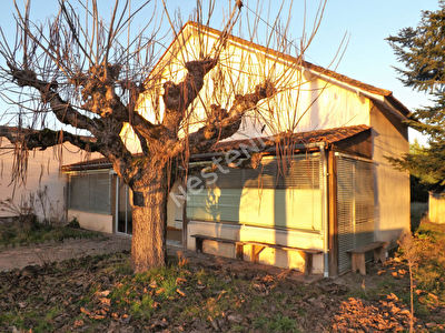 Charmante maison de plain pied a renover a l'Ouest de Bergerac !