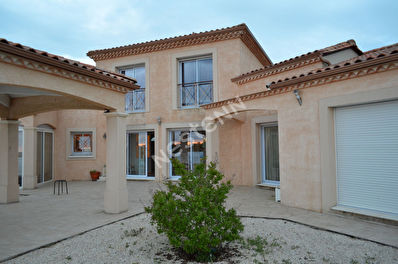 Superbe maison contemporaine.