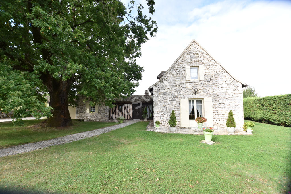 photos n°1 Superbe maison en pierres dans le sud de Bergerac.