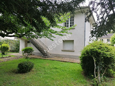 Maison dans une impasse a l'Est de Bergerac.