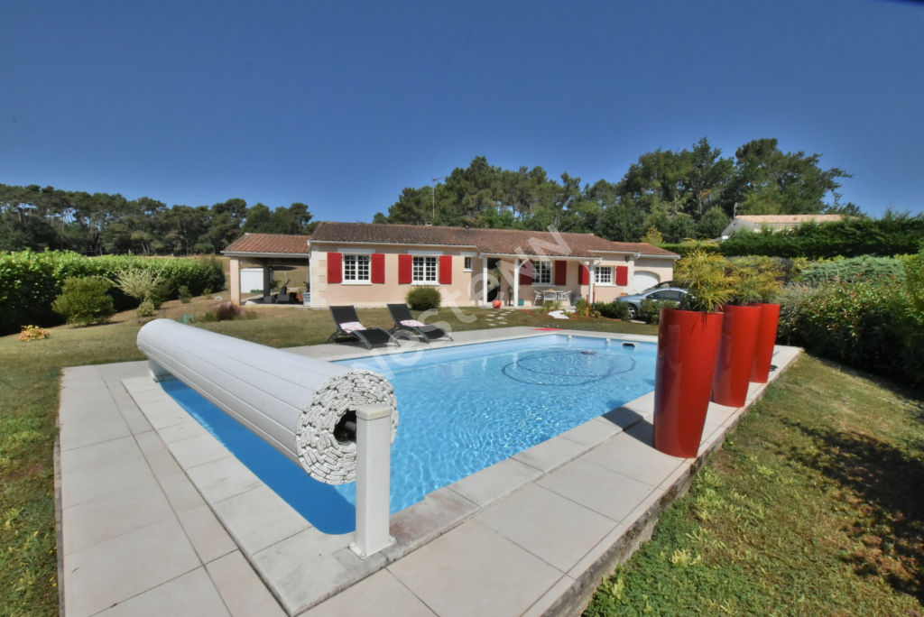 photos n°1 Plain Pied avec piscine au Nord de Bergerac
