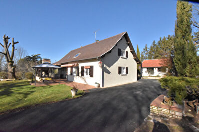 Superbe maison 4 chambres style perigourdine a quelques minutes au Nord est de Bergerac !