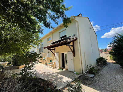 Belle maison avec Hangar a l'Ouest de Bergerac !