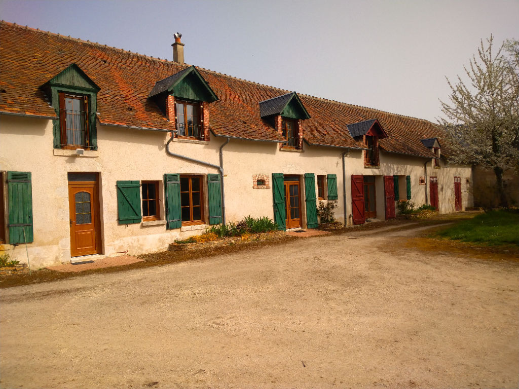 photos n°1 BLOIS 20min Maison ancienne type longère 6 pièce(s) 268 m2 avec granges et et parc de 1hectare