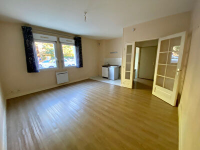 STUDIO SPACIEUX - CENTRE VILLE BLOIS