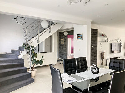 pavillon de qualite a Fosse 200m2 -4 chambres