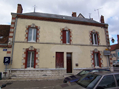 MAISON DE VILLE BOISCOMMUN - 6 pieces - 0 m2
