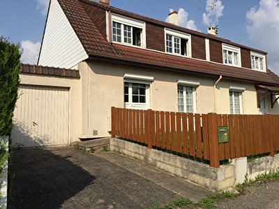 Maison Malesherbes 5 pieces 90 m2