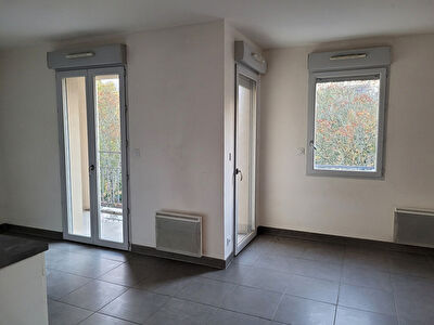 Appartement F1 avec parking centre ville de PITHIVIERS