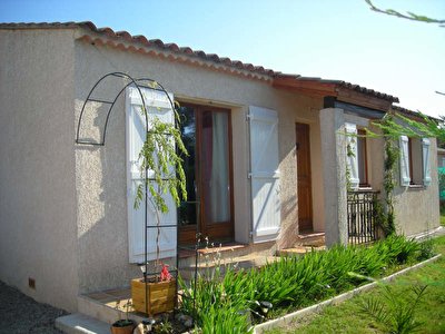VILLA LE CANNET DES MAURES - 5 pieces - 90 m2