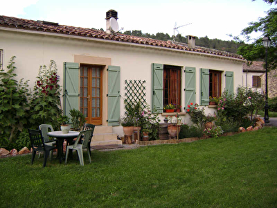 MAISON ENTRECASTEAUX - 3 pieces - 60 m2