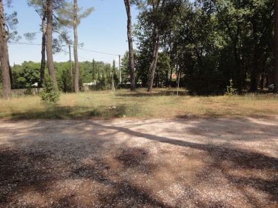 TERRAIN CONSTRUCTIBLE LE VAL - 2000 m2