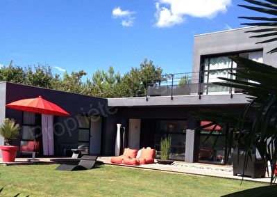 Maison contemporaine 5 pieces 133 m2