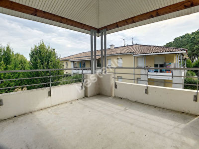 Appartement T3 avec terrasse