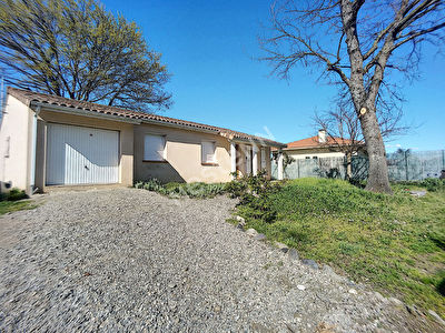 Agreable Maison T4 de plain pied a Cazeres