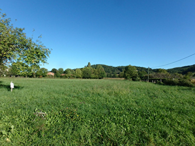 Beau terrain plat a Gajan