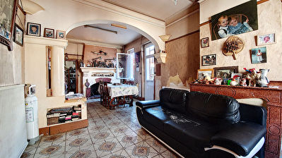 A vendre Maison 4 chambres + appartement independant T2 bis a St Lys centre village avec jardin!