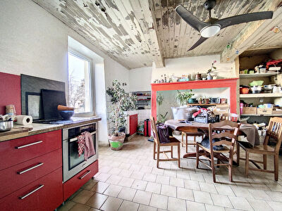 A vendre maison avec dependances sur 2 Ha de terrain dans un beau cadre a Martres-Tolosane environnement campagne