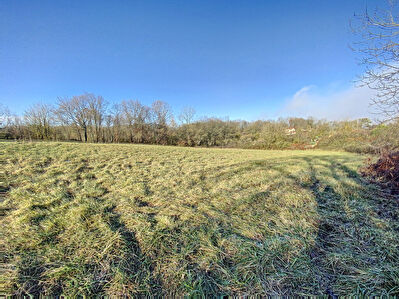 A vendre terrain constructible de 1000m2 secteur Aurignac