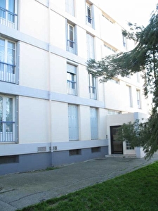 APPARTEMENT GIGNAC LA NERTHE - 3 pieces - 55 m2