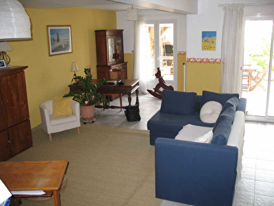MAISON CHATEAUNEUF LES MARTIGUES - 5 pieces - 130 m2