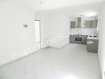 Bas de villa 3 pieces 60m2 avec jardin