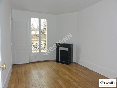Appartement Courbevoie 3 pieces 49.30 m2