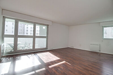 Appartement Courbevoie 3 pieces 72.11 m2
