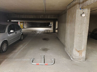 Parking a louer a Courbevoie 13 m2