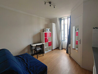 Appartement Courbevoie 1 piece 12.53 m2